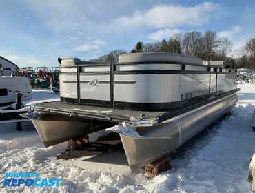 2024 Qwest E-Class 822 Splash Pad LT Boat