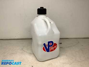 VP Racing 5.5 gallon white all purpose square utility jug with deluxe hose (3520-CA), good...