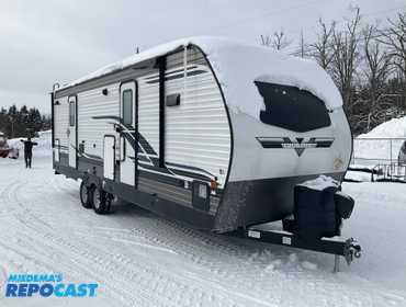 2022 Palomino Puma FKDS Camper