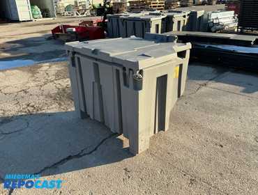 Boss quick cube plastic salt bin with latches to lock approx. 48” x 36” x 38” 