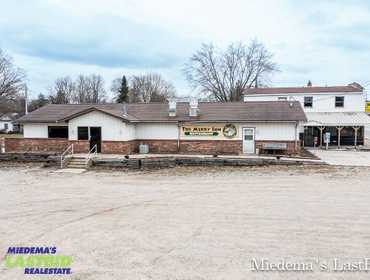 3,864 Sq. Ft. Commercial Building in Manton, MI