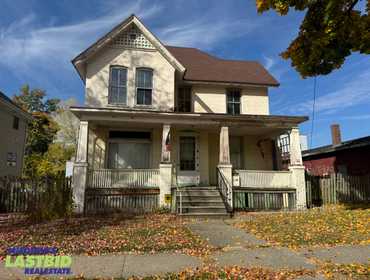 2,771 Sq. Ft. Home and Outbuildings in Saginaw, MI