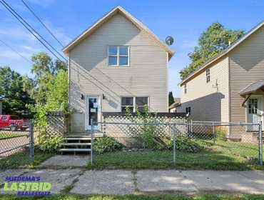 LASTBIDrealestate.com Online Real Estate Auction of a 1,014 Sq. Ft. 2 Bedroom Home in St. Joseph, MI on December 2, 2025