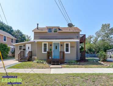 LASTBIDrealestate.com Online real Estate Auction on November 5, 2025 of a 1,672 SF House just Steps from Oak Beach/Lake Michigan Access in South Haven, MI