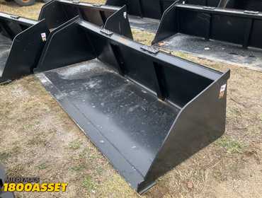 New Tomahawk 90” snow/mulch skid steer bucket, welded on high carbon cutting edge, skid steer...